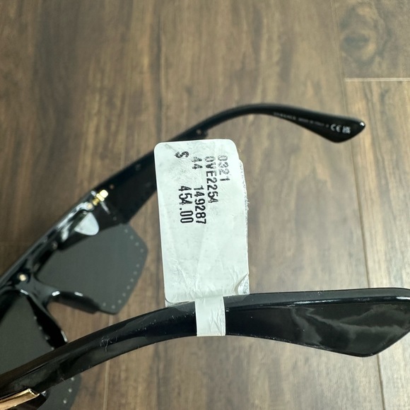 Versace
Shield Sunglasses, 144mm - Picture 14 of 15